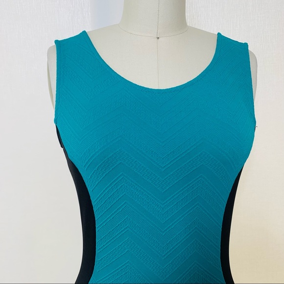 Bailey Blue Colorblock Bodycon Dress - Picture 2 of 8